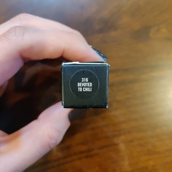 BNIB Mac Powder Kiss Lipstick Shade 316 - Picture 7 of 8